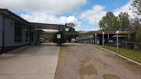 Photo: Bushmans Retreat Gundagai Motor Inn